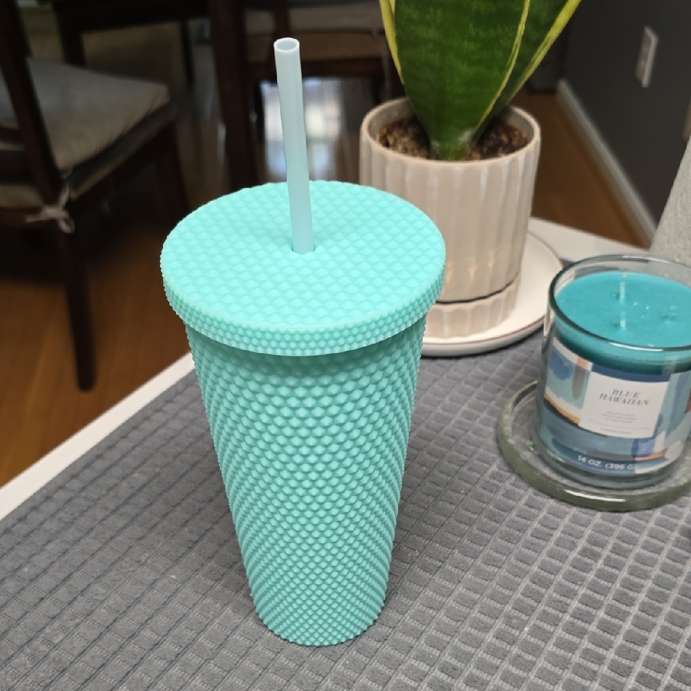 Textured Aqua Tumbler with Straw